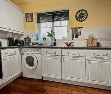1 bedroom flat to rent - Photo 6