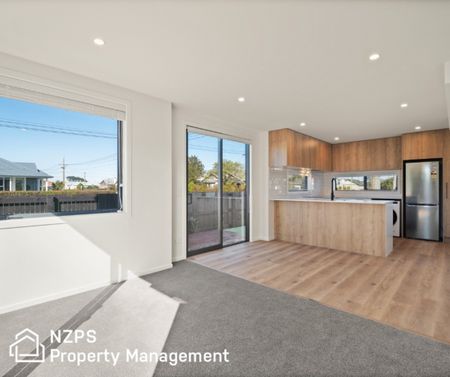 7 Edmund Anscombe Place , Caversham - Photo 3