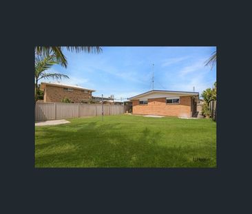 RENOVATED TWO BEDROOM DUPLEX WITH HUGE YARD - WALK TO BEACH! - Photo 6