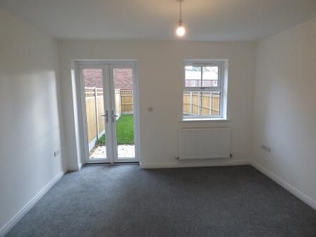 2 bedroom semi-detached house to rent - Photo 1