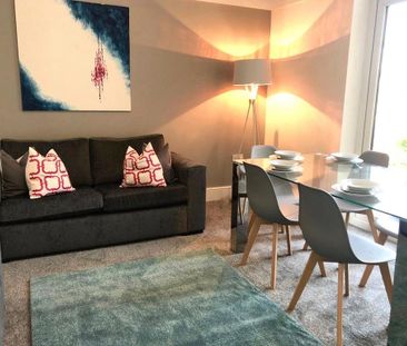 1 bedroom in a house share to rent - Photo 2