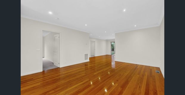 Beautifully maintained with air conditioning! - Photo 1