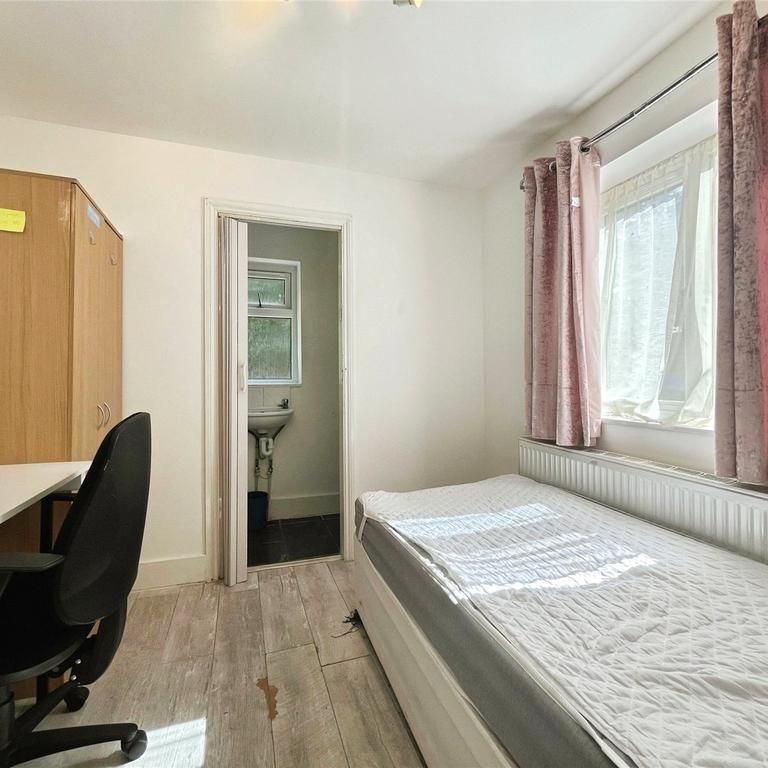 5 bedroom house share to rent - Photo 1