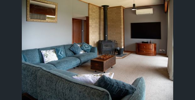 Riverfront Luxury - Photo 1