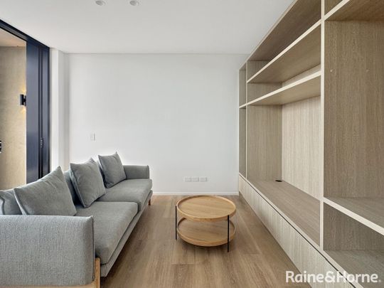 Near New - Furnished Apartment - Photo 1