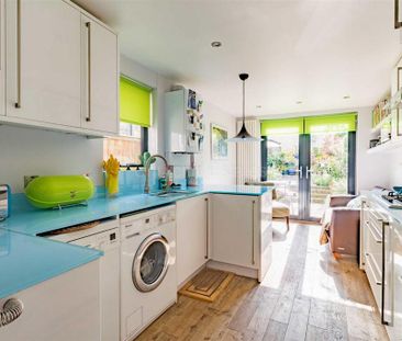 3 bedroom terraced house to rent - Photo 3