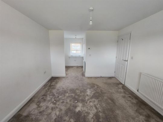 Hales Close, Berry Hill - Photo 1