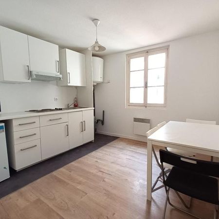 Location Appartement 2 pièces 36m² BORDEAUX 33000 - Photo 3