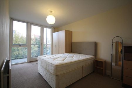 2 bedroom apartment to rent - Photo 3