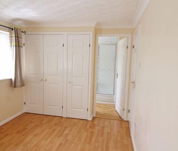 3 bedroom semi-detached house to rent - Photo 5