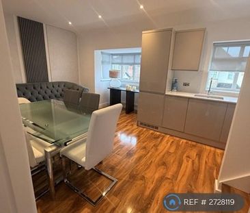 3 bedroom semi-detached house to rent - Photo 6