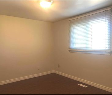 For Lease - 641 Eaglemount Crescent Unit# Upper, Mississauga, Ontario - Photo 4