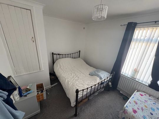 82 Frenchpark Street, Belfast BT12 6HZ - Photo 1