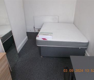 Student Properties to Let - Photo 1