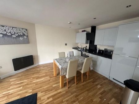 2 bedroom flat to rent - Photo 5