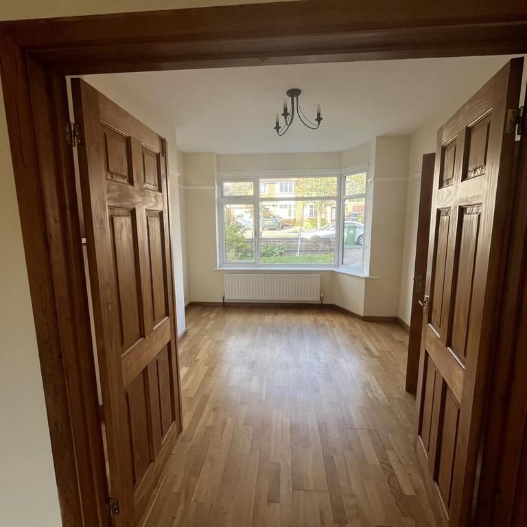 4 bedroom semi-detached house to rent - Photo 1