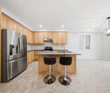 For Lease - 292 Poetry Drive, Vaughan, Ontario - Photo 2