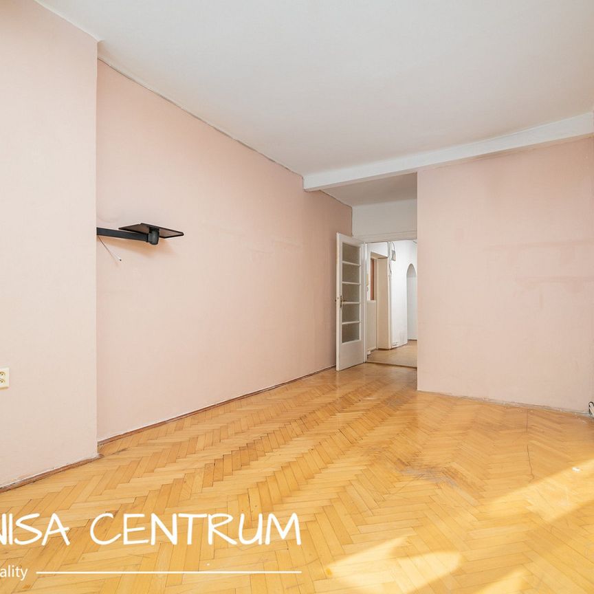 Pronájem bytu 3+1 91 m² - Photo 1