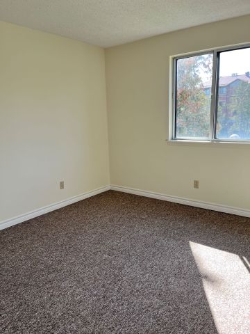 For Lease - 131 Edgehill Drive Unit# N11, Barrie, Ontario - Photo 5