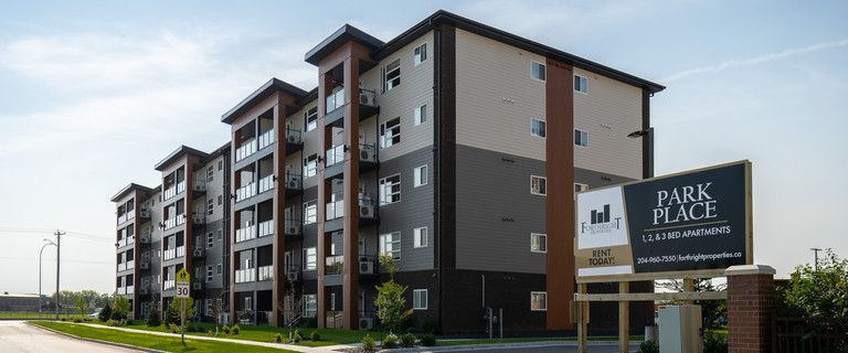 Park Place | 800 Ravelston Avenue West, Winnipeg - Photo 1