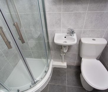 1 bedroom in a house share to rent - Photo 5