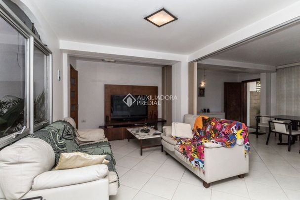 Sobrado com 4 quartos e 150m² para alugar em CAMPO BELO, São Paulo. - Photo 1