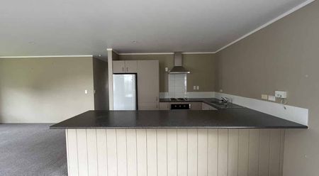 Charming and Cosy 3-Bedroom - Photo 2