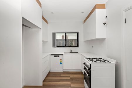 2B Short Street, Ellalong NSW 2325 - House For Rent | Domain - Photo 4