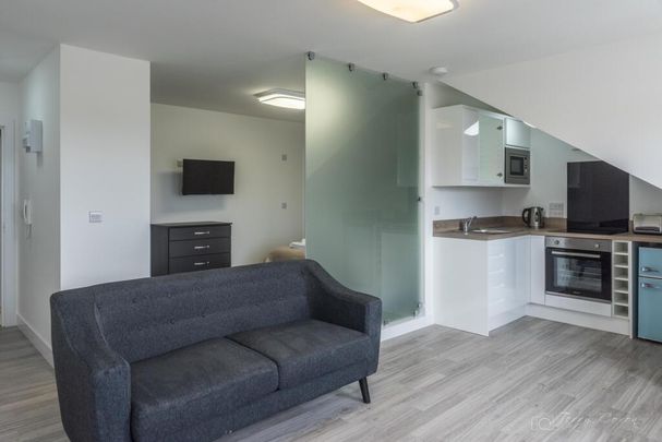 Studio to rent - Photo 1