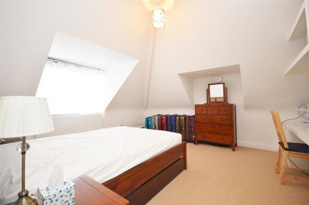 3 bedroom apartment to rent - Photo 2