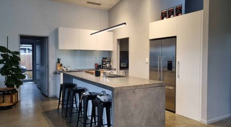 Spinnaker Bay Family Living - Photo 4