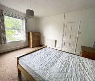 2 bedroom terraced house to rent - Photo 4