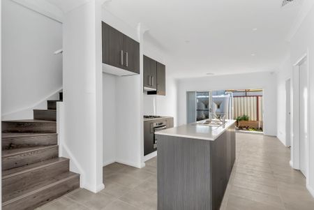 "BRAND NEW TOWNHOUSE - NEXT TO TRAIN STATION" - Photo 4