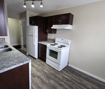 Modern 2-Bedroom End Unit in Downtown Red Deer - Photo 6