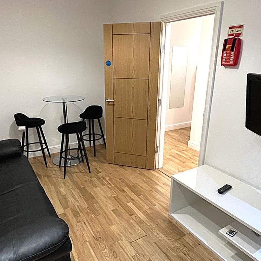 3 Bed Flat, Lillie House, LE2 - Photo 1