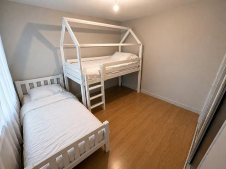 Location Maison 6 pièces 170m² DURTOL 63830 - Photo 3