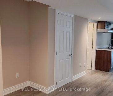 Property For Lease | N9036493 - Photo 6