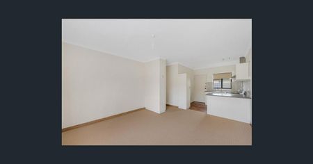 GREAT LOCATION - EASY ACCESS TO CBD - Photo 2
