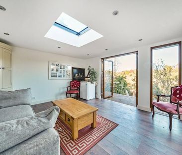 2 bedroom maisonette to rent - Photo 3