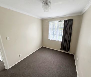 15 Bush Grove, Trentham - Photo 2