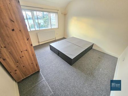 5 bedroom semi-detached house to rent - Photo 4