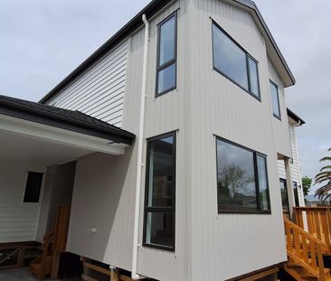 Brand new over the Shore. - Photo 1