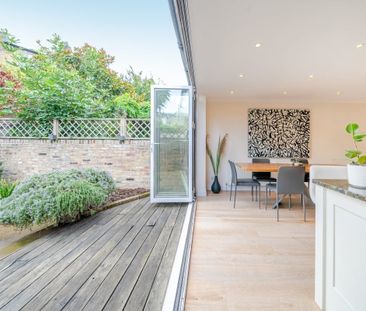 4 bedroom terraced house to rent - Photo 6