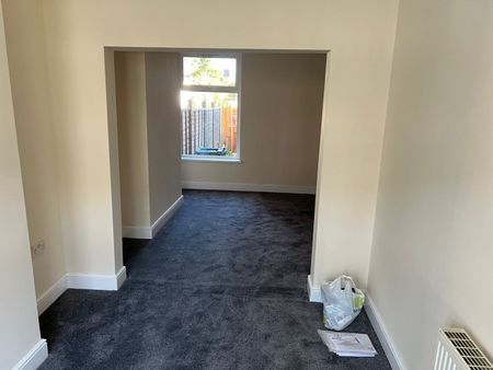 2 Bed Terraced House, Park Road, B67 - Photo 4