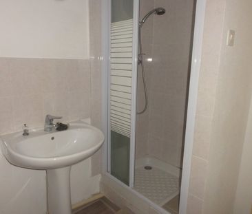 Location Appartement 4 pièces 88m² LE CREUSOT 71200 - Photo 4