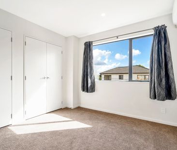 Near new townhouse - Photo 5