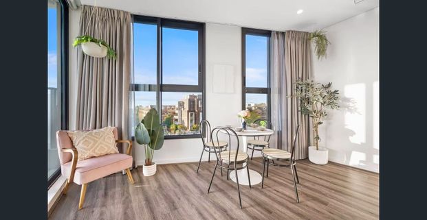 Move-In Ready | Contemporary Full Furnished Apartment, Burwood - Photo 1