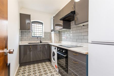 1 bed House To Let - Photo 5