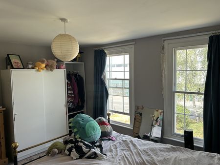 2 Bed Terraced House, Sevier Street, BS2 - Photo 3