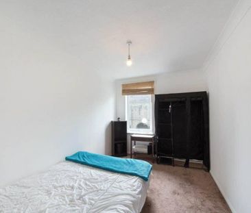 3 bedroom maisonette to rent - Photo 2